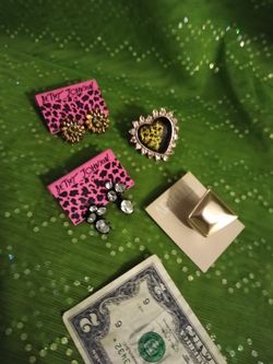 Betsey Johnson Jewelry all for $30!!