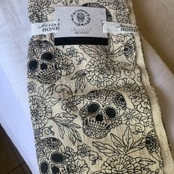 Skull Halloween Throw