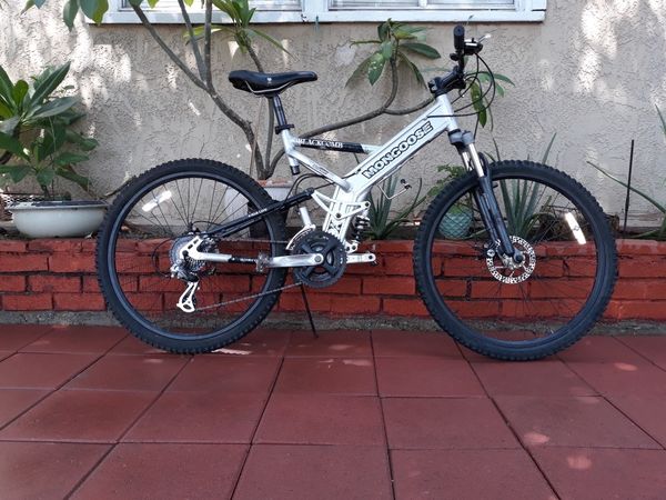 mongoose blackcomb mountain bike