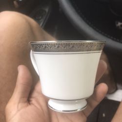 4 Porcelain Platinum Noritake Cups (no Saucer$$)