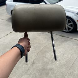 Infiniti G35 Headrest 