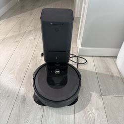 Romba Vacuum 
