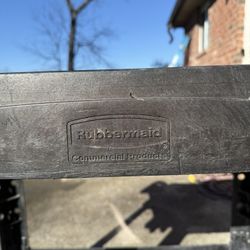 Rubbermaid Work Cart