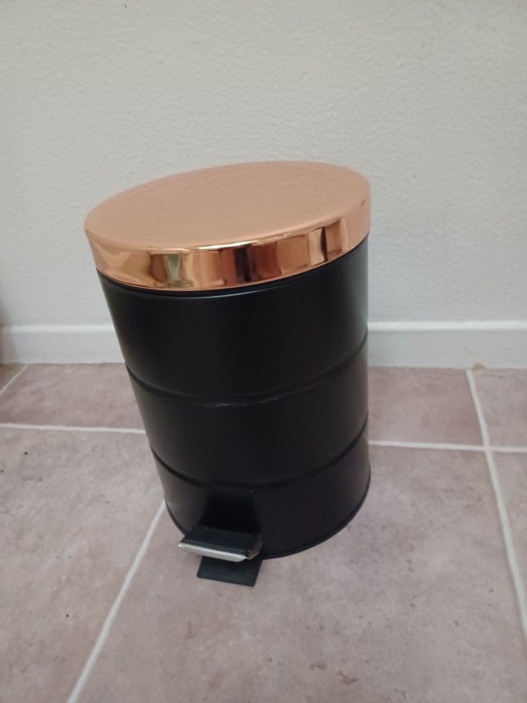 Trash Can