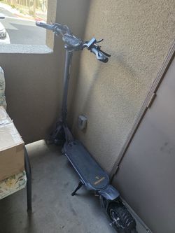 AUSOM Electric Scooter