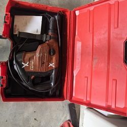Hilti TE 76-ATC Demolition Hammer

