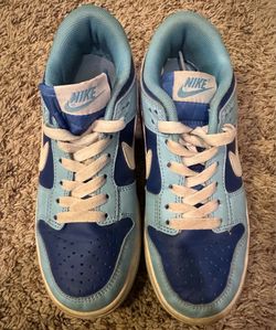 Boys Nike Shoes Size 5.5