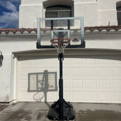 Lifetime Shatterproof Basketball Hoop