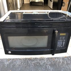 GE Black Microwave ( Crack Near Handle )