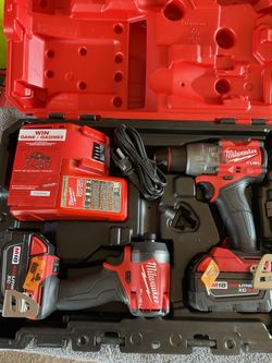 Milwaukee M18 FUEL 18V Lithium-Ion Brushless Cordless Hammer Drill and Impact Driver Combo Kit (2-Tool) with 2 Batteries