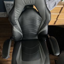 Black Gaming Chair $40 OBO