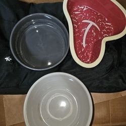 3 Dog Bowls