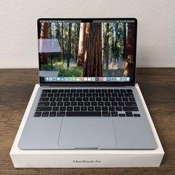 13" MacBook Air M4 10 Core*500GB SSD*16GB RAM