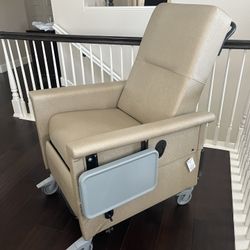 Reclining Dialysis Chair 