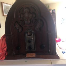 Old Radio. For Sale