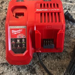 Milwaukee Rapid Charger