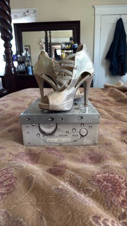 Brand New Heels $20/ Size 5.5