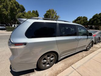 Toyota sienna