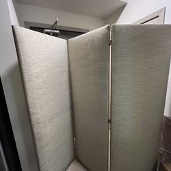 Room Divider With Comforter