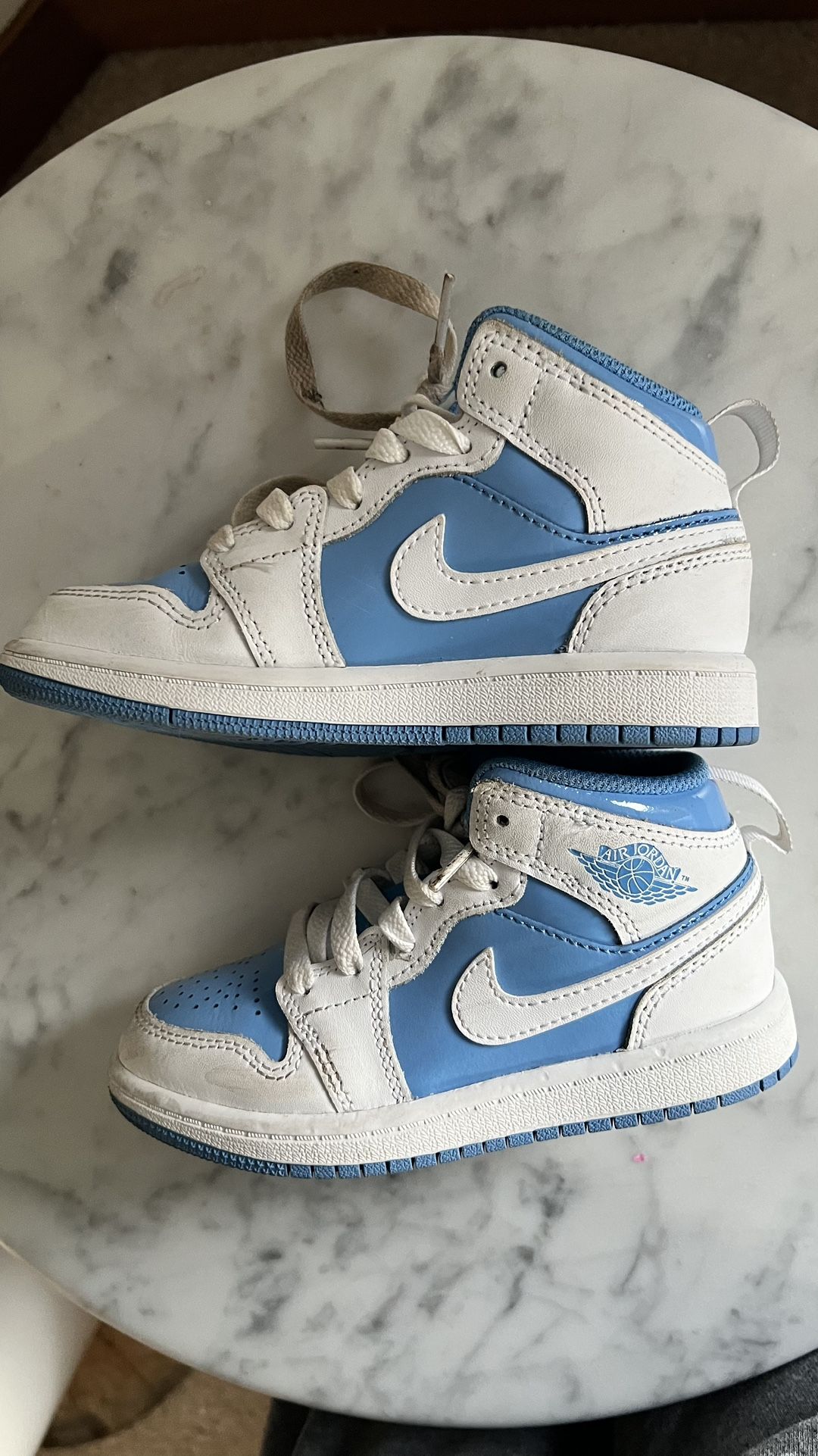 Size Toddler 11 Jordan 1 Mid SE Sneaker