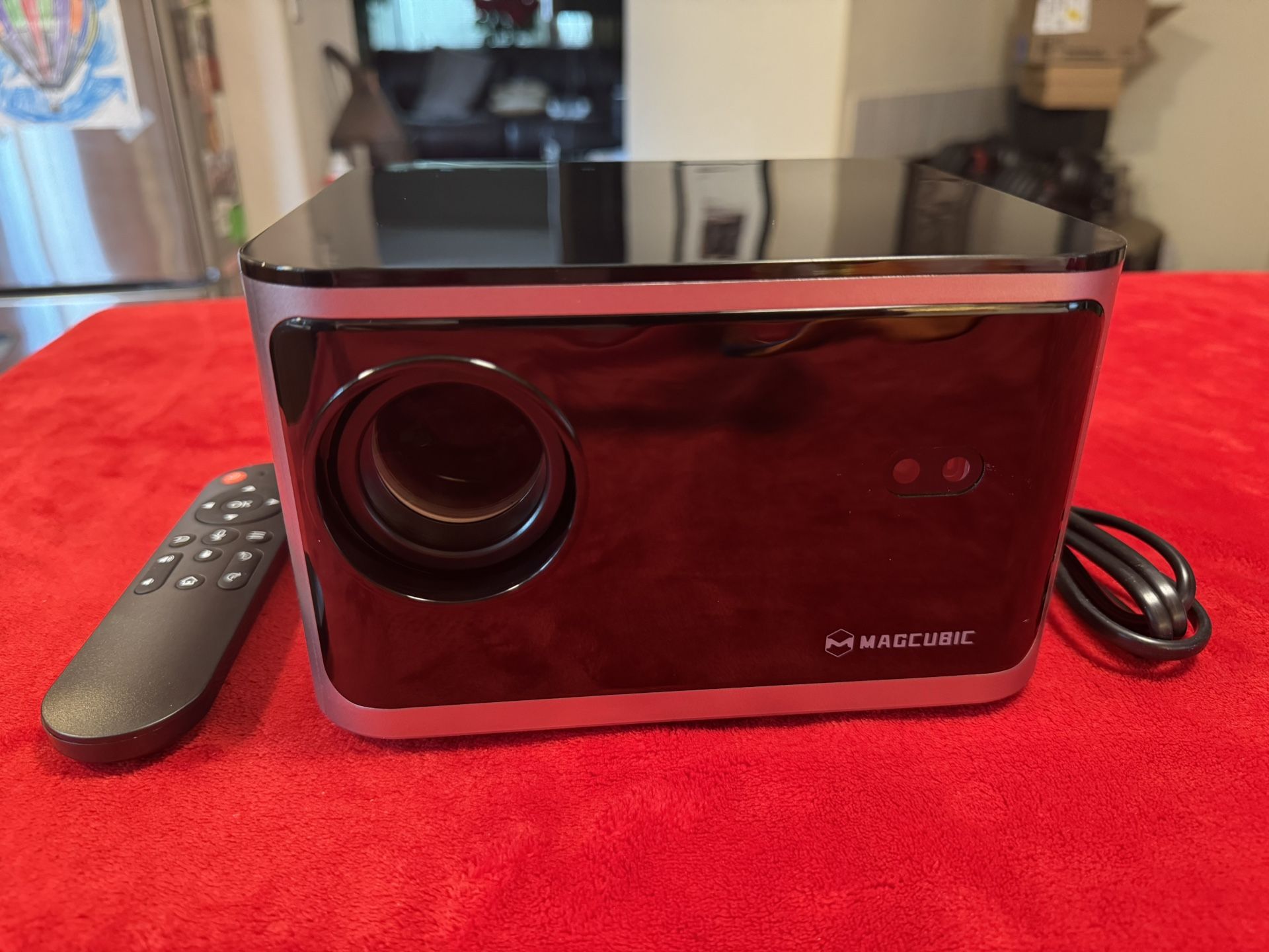 Pro Projector Android 11 4K 1080P 580ANSI Wifi6 Voice Control Allwinner H713 Electronic Focus BT5.0 Home Projector