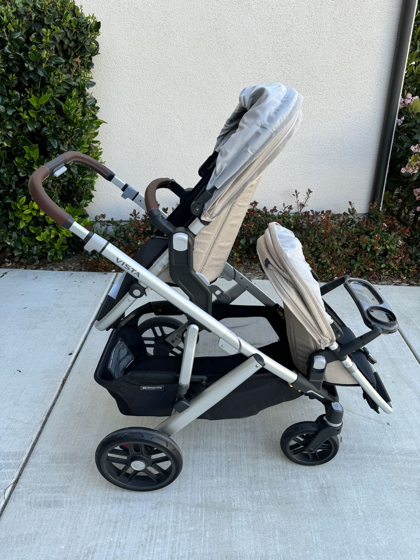 Almost Brand New Uppababy Vista V2 Declan Double Stroller