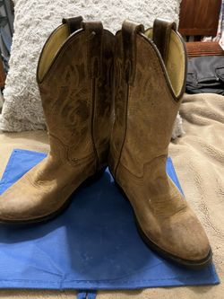 Size 11 Cody James Kids Boots $30