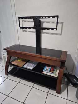 capacity for a television up to 65"