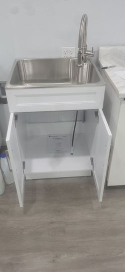 Stainless steal  sink.