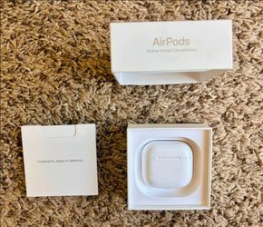 Apple AirPods 4 ANC