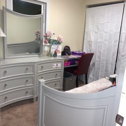 Bedroom set