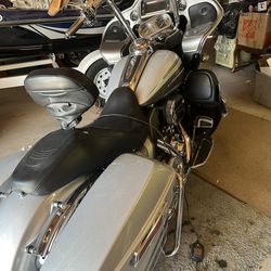 2016 Harley Davidson FLTRUSE