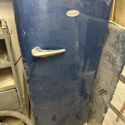 Classic 50’s Refrigerator 