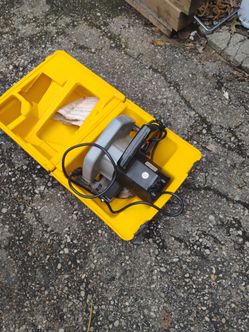Craftsman circular saw with case