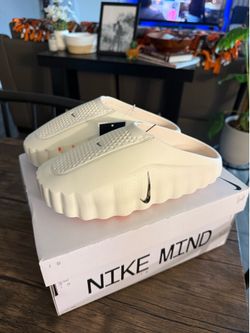 Nike Mind 001