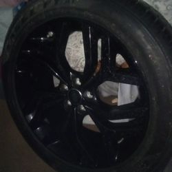 Land Rover Rim With Tire 