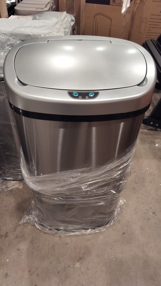 Automatic Trash Can / 16 gallons/ stainless steel/ new open box with packing Can👍👍
