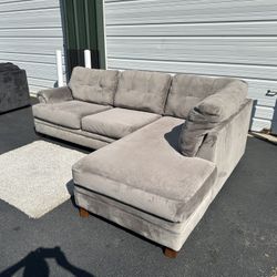 Gray Couch Free Delivery 