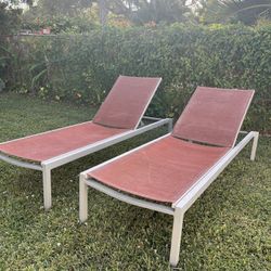 4 Pool Lounge Chairs