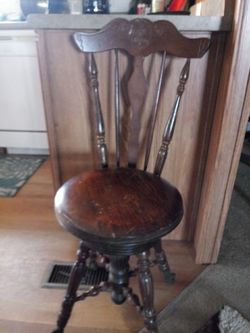 Antique piano/organ 4 clawfoot