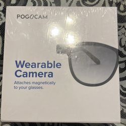 Wearable camera attaches magnetically to your glasses
