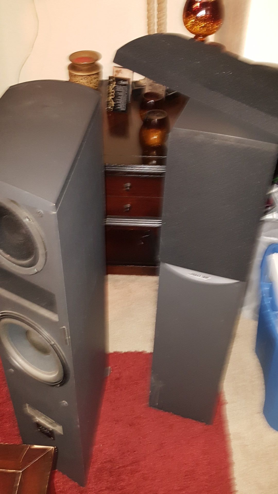A pair of Bose 701 speakers in good condition