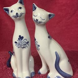 Andrea by Sadek 6” Porcelain Blue & White Floral Cats Salt & Pepper Shaker Set NEW in Box!