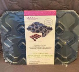 New!  Bakelicious Crispy Corners Pan