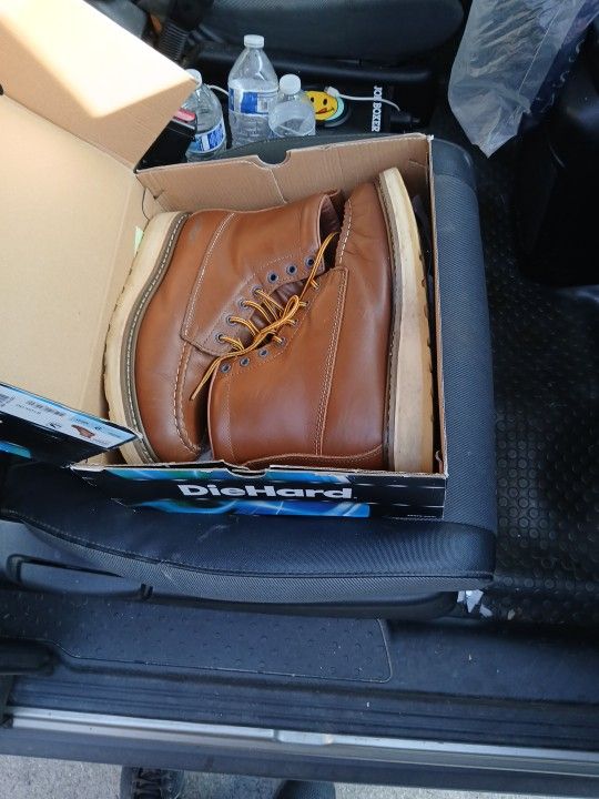 DieHard soft-toe work boots Size 9