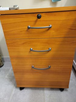 3-drawer storage cabinet