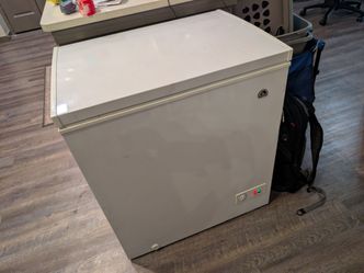 Igloo Compact Chest Freezer
