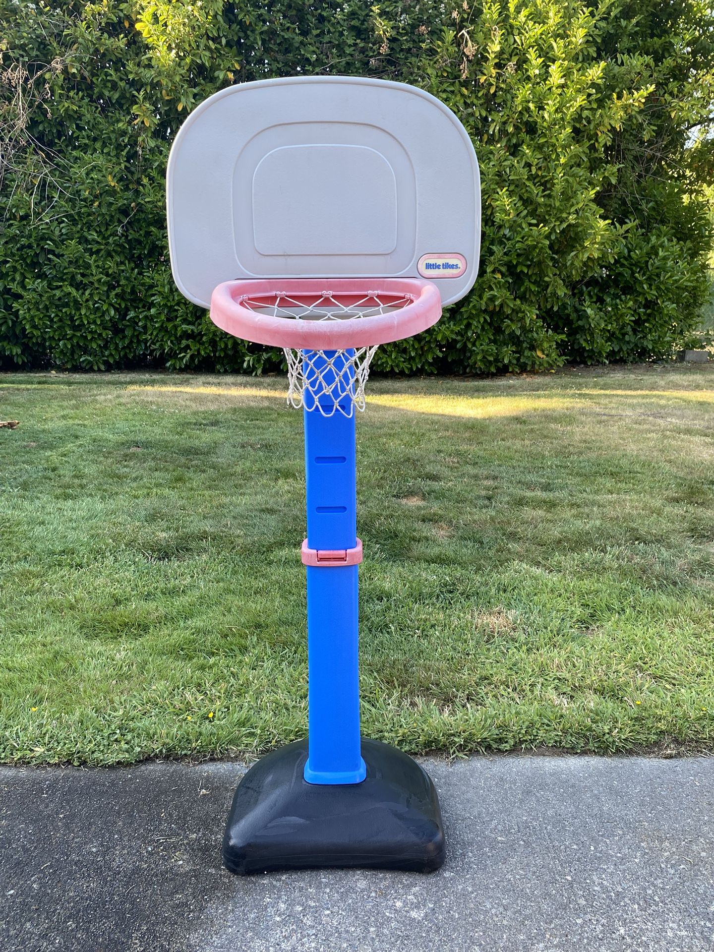Little Tikes Basketball Hoop