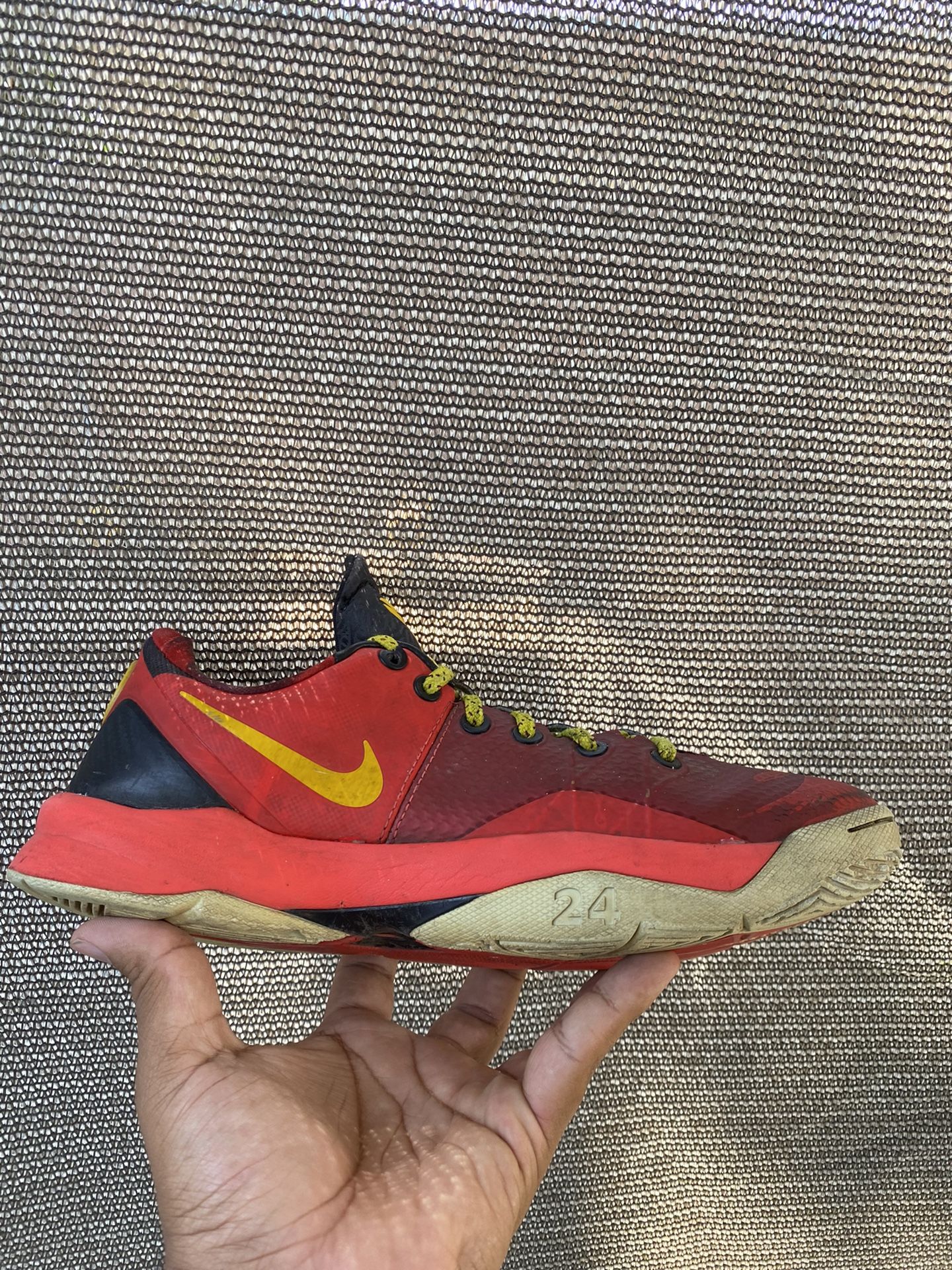Nike Kobe Venomenon 4 University Red display picture 2