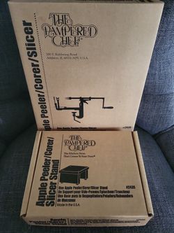 Pampered Chef Apple Peeler/Corer/Slicer & Stand